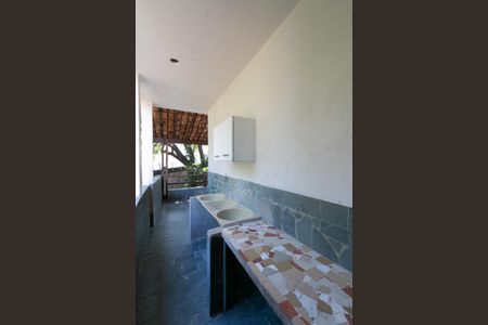 Casa à venda com 300m², 5 quartos e 5 vagas Casa à venda com 300m², 5 quartos e 5 vagasÁrea de Serviço