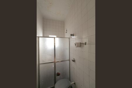 Casa à venda com 300m², 5 quartos e 5 vagas Casa à venda com 300m², 5 quartos e 5 vagasBanheiro