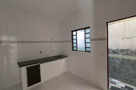 Casa à venda com 300m², 5 quartos e 5 vagas Casa à venda com 300m², 5 quartos e 5 vagasCozinha 1 casa 2