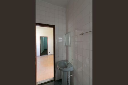 Casa à venda com 300m², 5 quartos e 5 vagas Casa à venda com 300m², 5 quartos e 5 vagasBanheiro