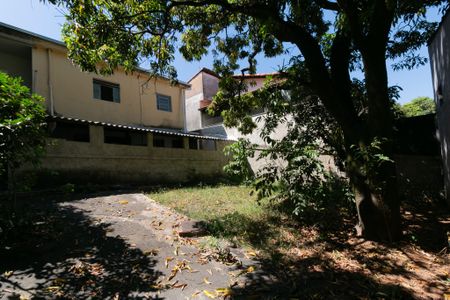 Casa à venda com 300m², 5 quartos e 5 vagas Casa à venda com 300m², 5 quartos e 5 vagasÁrea Externa