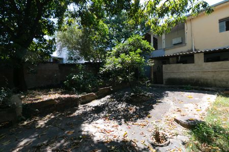 Casa à venda com 300m², 5 quartos e 5 vagas Casa à venda com 300m², 5 quartos e 5 vagasÁrea Externa