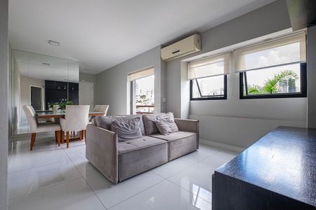 Apartamento à venda com 94m², 2 quartos e 2 vagas Apartamento à venda com 94m², 2 quartos e 2 vagasSala