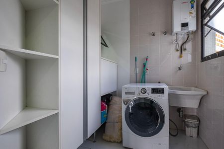 Apartamento à venda com 94m², 2 quartos e 2 vagas Apartamento à venda com 94m², 2 quartos e 2 vagasCozinha - Lavanderia