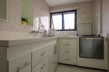 Apartamento à venda com 94m², 2 quartos e 2 vagas Apartamento à venda com 94m², 2 quartos e 2 vagasCozinha