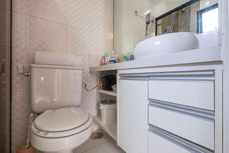 Apartamento à venda com 94m², 2 quartos e 2 vagas Apartamento à venda com 94m², 2 quartos e 2 vagasBanheiro da Suíte 2