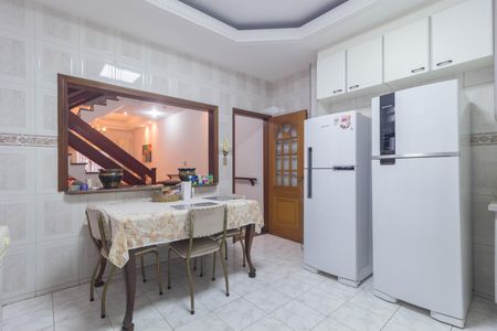 Casa à venda com 268m², 5 quartos e 3 vagas Casa à venda com 268m², 5 quartos e 3 vagasCozinha