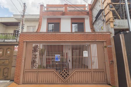 Casa à venda com 268m², 5 quartos e 3 vagas Casa à venda com 268m², 5 quartos e 3 vagasFachada