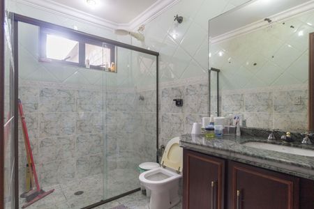 Casa à venda com 268m², 5 quartos e 3 vagas Casa à venda com 268m², 5 quartos e 3 vagasBanheiro 2