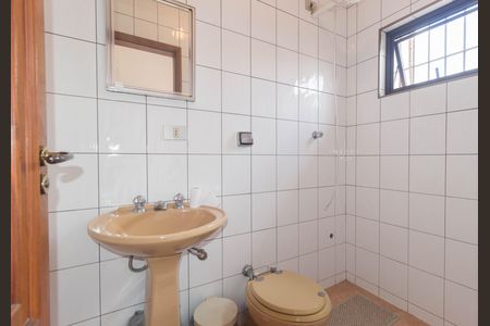 Casa à venda com 268m², 5 quartos e 3 vagas Casa à venda com 268m², 5 quartos e 3 vagasBanheiro 1