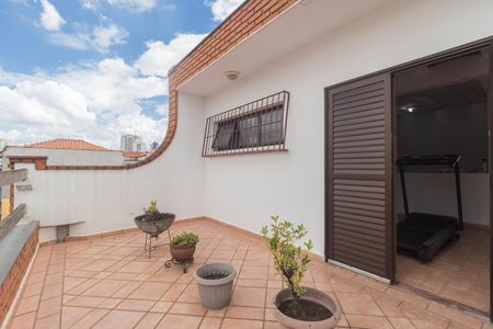 Casa à venda com 268m², 5 quartos e 3 vagas Casa à venda com 268m², 5 quartos e 3 vagasVaranda