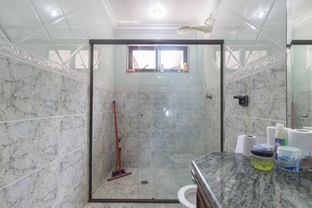 Casa à venda com 268m², 5 quartos e 3 vagas Casa à venda com 268m², 5 quartos e 3 vagasBanheiro 2