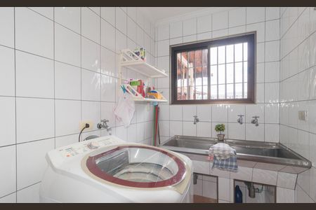 Casa à venda com 268m², 5 quartos e 3 vagas Casa à venda com 268m², 5 quartos e 3 vagasÁrea de Serviço