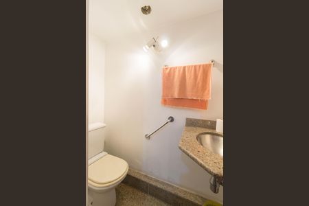 Casa à venda com 268m², 5 quartos e 3 vagas Casa à venda com 268m², 5 quartos e 3 vagasLavabo Sala de Estar