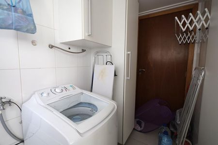 Apartamento à venda com 127m², 3 quartos e 3 vagas Apartamento à venda com 127m², 3 quartos e 3 vagasÁrea de Serviço
