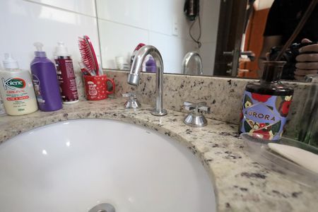 Apartamento à venda com 127m², 3 quartos e 3 vagas Apartamento à venda com 127m², 3 quartos e 3 vagasBanheiro Suíte 1