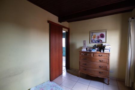 Casa à venda com 200m², 5 quartos e 2 vagasQuarto 2