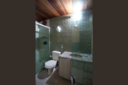 Casa à venda com 200m², 5 quartos e 2 vagasBanheiro