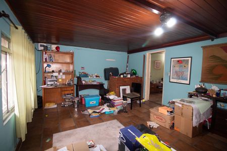 Casa à venda com 200m², 5 quartos e 2 vagasEscritório