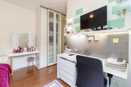 Casa de condomínio à venda com 447m², 4 quartos e 5 vagasSuíte 3