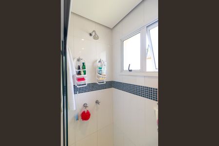 Casa de condomínio à venda com 447m², 4 quartos e 5 vagasSuíte 3 - Banheiro