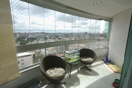 Apartamento à venda com 300m², 4 quartos e 4 vagasSala