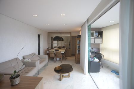 Apartamento à venda com 300m², 4 quartos e 4 vagasSala