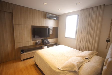 Apartamento à venda com 300m², 4 quartos e 4 vagasSuite