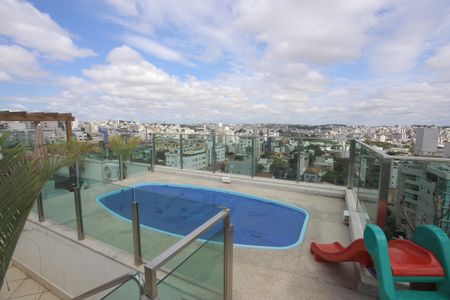 Apartamento à venda com 300m², 4 quartos e 4 vagasCobertura