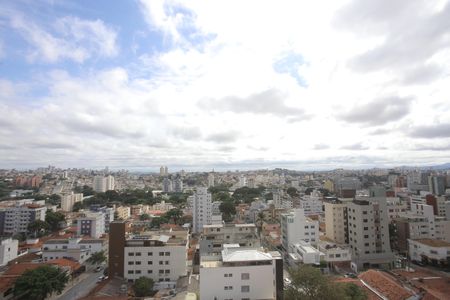 Apartamento à venda com 300m², 4 quartos e 4 vagasCobertura