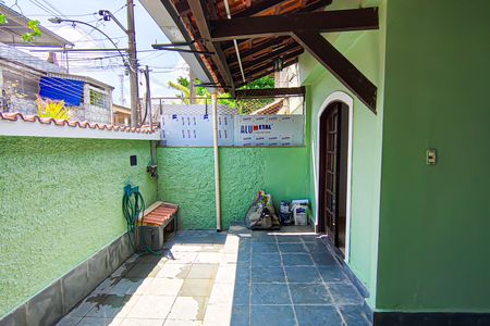 Casa para alugar com 100m², 2 quartos e 1 vagafrente da casa