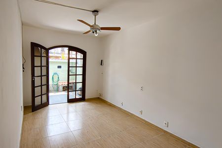 Casa para alugar com 100m², 2 quartos e 1 vagaSala