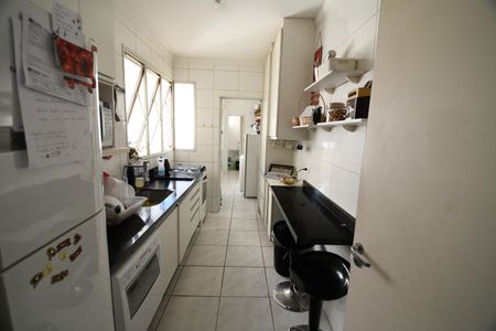 Apartamento à venda com 100m², 2 quartos e 1 vagaCozinha