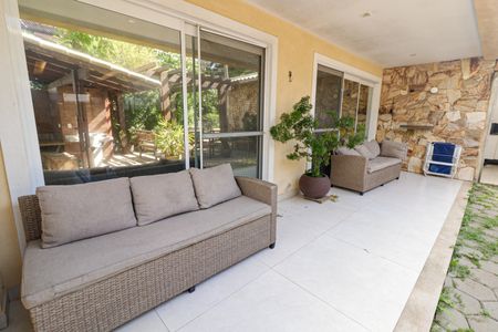 Casa de condomínio à venda com 300m², 5 quartos e 3 vagasÁrea comum