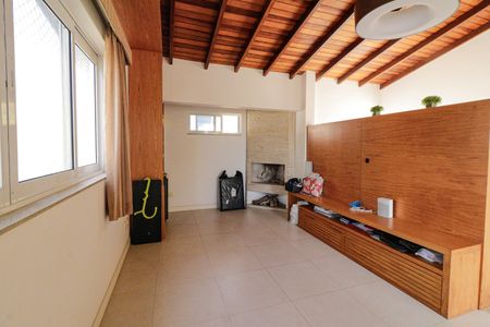 Casa de condomínio à venda com 300m², 5 quartos e 3 vagasSuíte 5