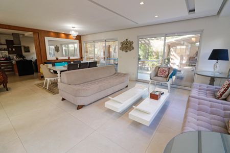 Casa de condomínio à venda com 300m², 5 quartos e 3 vagasSala