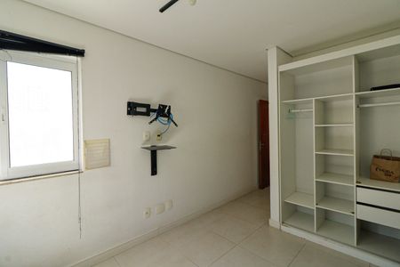 Casa de condomínio à venda com 300m², 5 quartos e 3 vagasSuíte 4