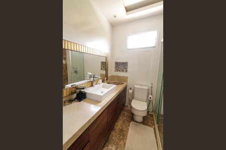 Casa de condomínio à venda com 300m², 5 quartos e 3 vagasBanheiro/Suíte 1