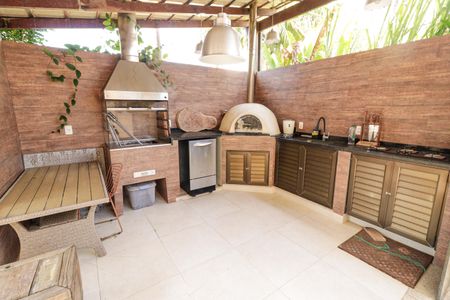 Casa de condomínio à venda com 300m², 5 quartos e 3 vagasÁrea comum