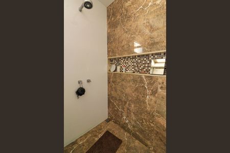 Casa de condomínio à venda com 300m², 5 quartos e 3 vagasBanheiro/Suíte 1