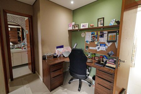 Casa de condomínio à venda com 300m², 5 quartos e 3 vagasSuíte 3