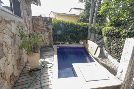 Casa de condomínio à venda com 300m², 5 quartos e 3 vagasÁrea comum