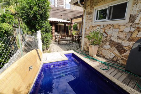 Casa de condomínio à venda com 300m², 5 quartos e 3 vagasÁrea comum