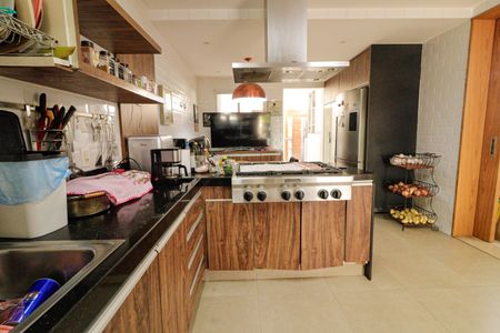 Casa de condomínio à venda com 300m², 5 quartos e 3 vagasCozinha