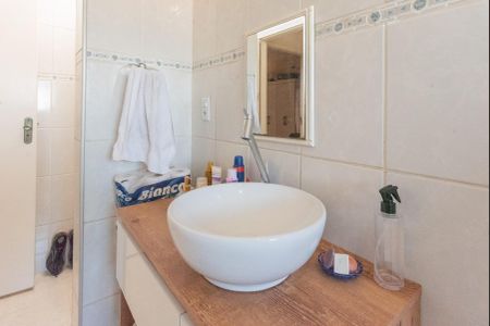 Casa à venda com 340m², 4 quartos e 4 vagas Casa à venda com 340m², 4 quartos e 4 vagasBanheiro