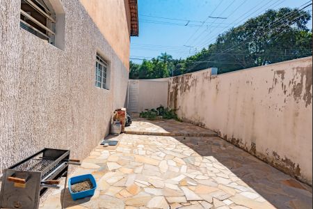 Casa à venda com 340m², 4 quartos e 4 vagas Casa à venda com 340m², 4 quartos e 4 vagasQuintal