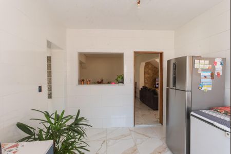 Casa à venda com 340m², 4 quartos e 4 vagas Casa à venda com 340m², 4 quartos e 4 vagasCozinha