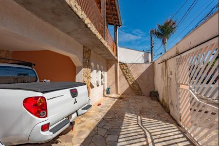 Casa à venda com 340m², 4 quartos e 4 vagas Casa à venda com 340m², 4 quartos e 4 vagasGaragem