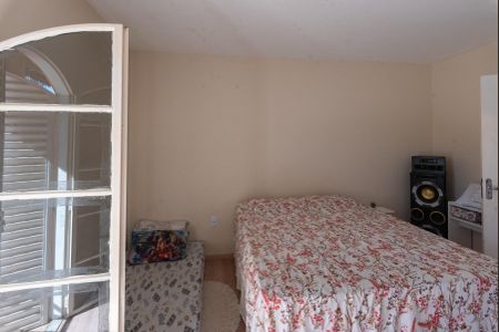 Casa à venda com 340m², 4 quartos e 4 vagas Casa à venda com 340m², 4 quartos e 4 vagasQuarto 3