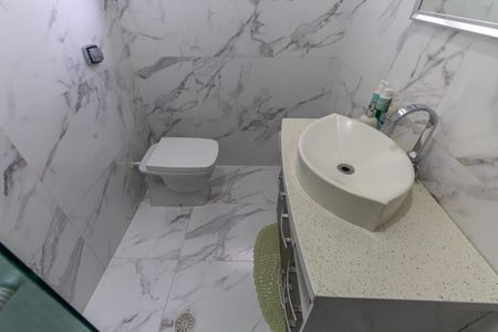 Casa à venda com 160m², 3 quartos e 2 vagasBanheiro 2